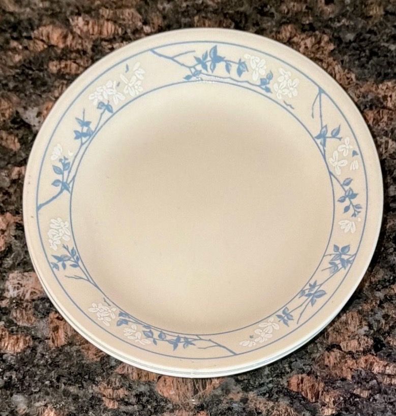 Corelle First of Spring Pattern-4 Piece Set-Retired-Vintage! - photo 3