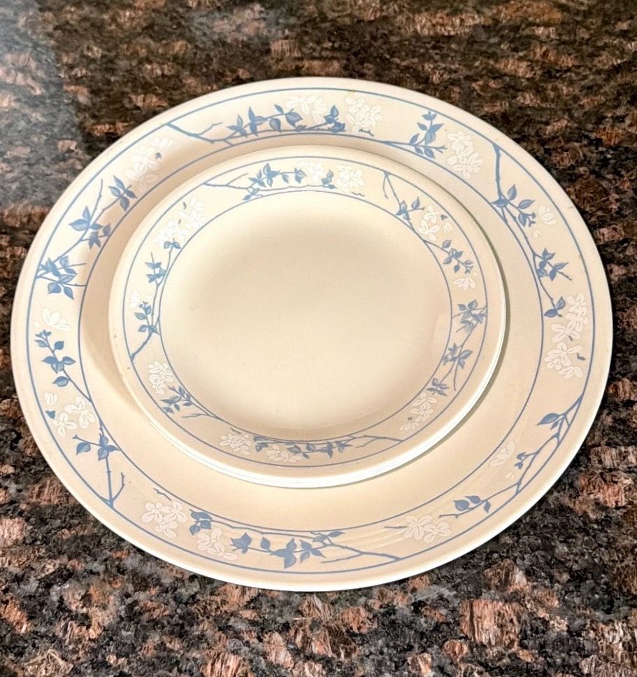 Corelle First of Spring Pattern-4 Piece Set-Retired-Vintage! - photo 4