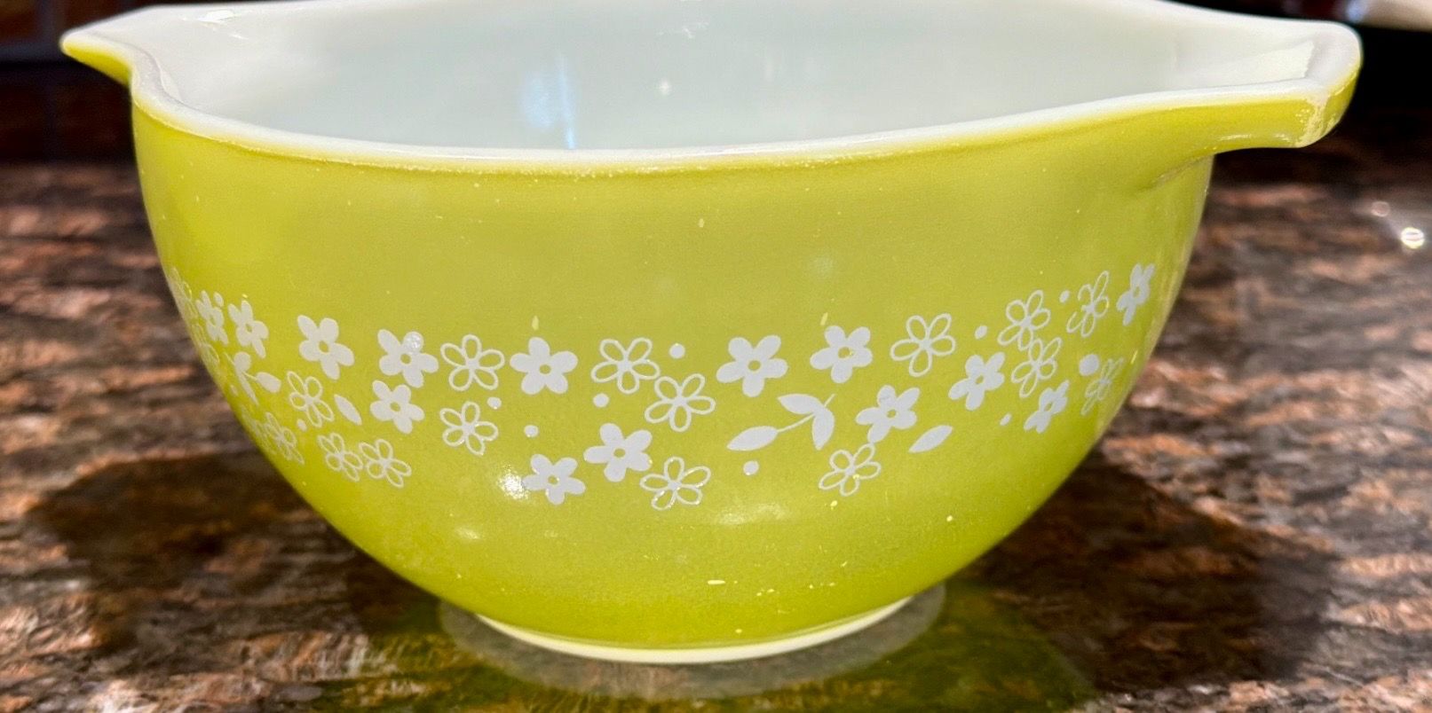 Pyrex Cinderella Spring Blossom Nesting Bowls Set of 2 - photo 3