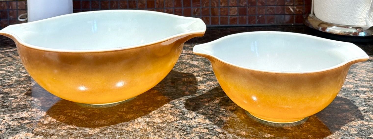 Vintage Pyrex Cinderella Ombré Butterscotch Bowls #444 & #442