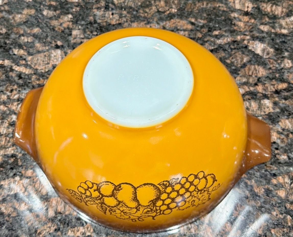 Vintage Pyrex Cinderella Old Orchard Mixing Bowls Set of 2 - photo 4
