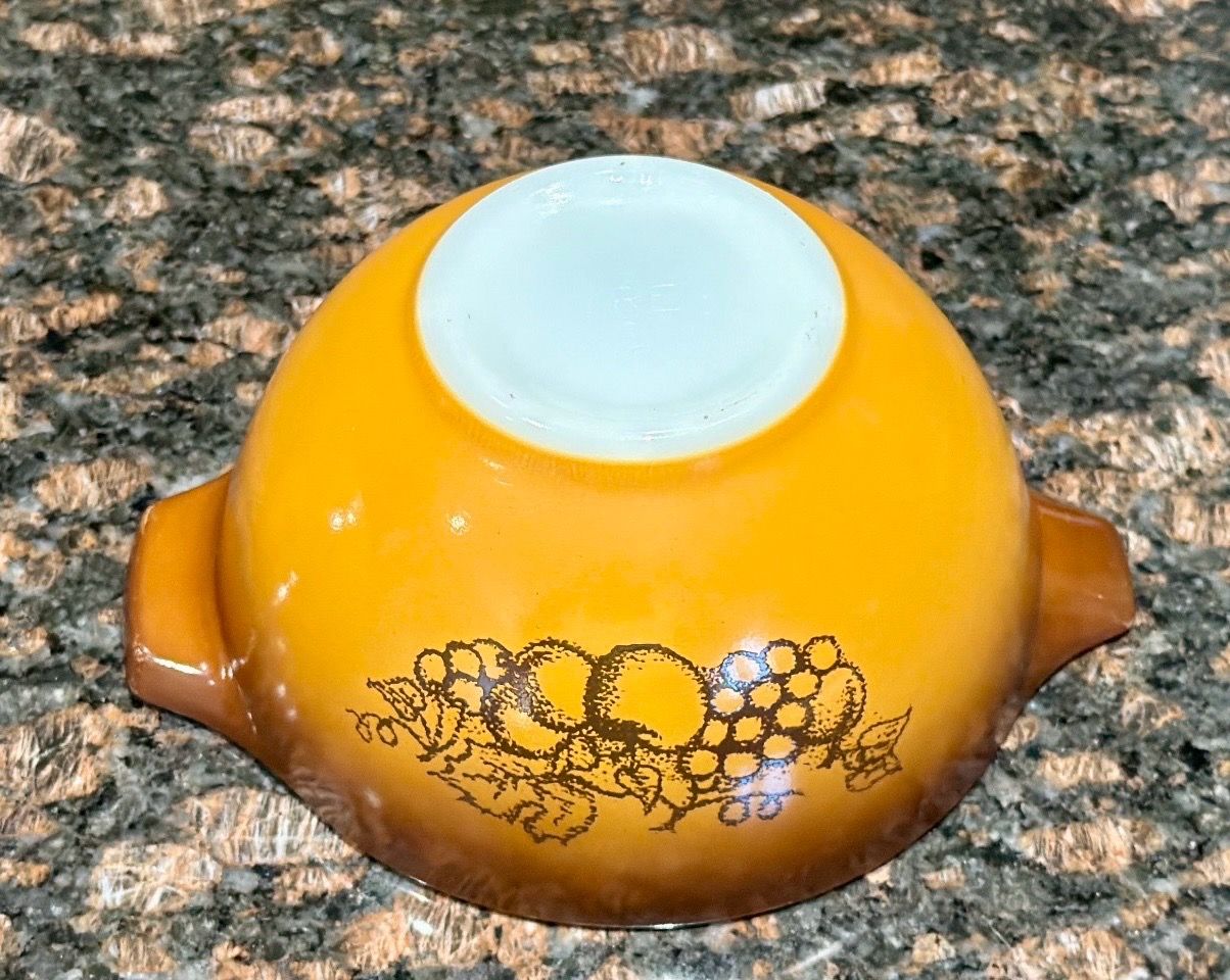 Vintage Pyrex Cinderella Old Orchard Mixing Bowls Set of 2 - photo 5