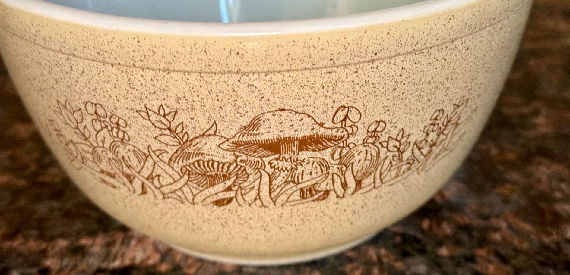 Pyrex mixing Bowl -Forest Fancies-#402. 1.5 Qt-Vintage 1980s - photo 4