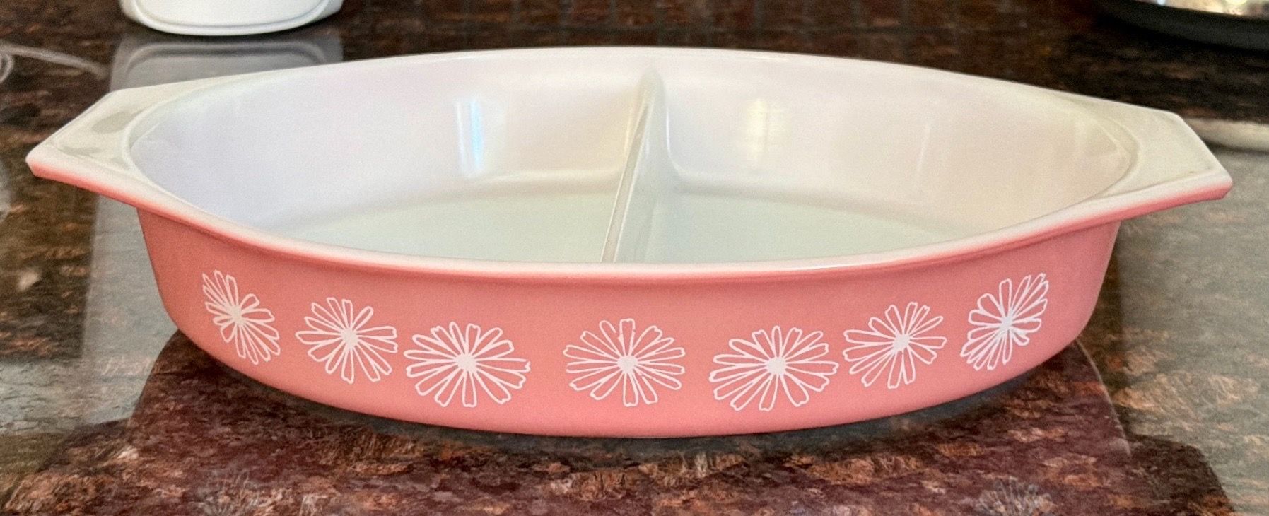 Vintage Pyrex 1.5-Quart Divided Oval Casserole - Pink Daisy - photo 3