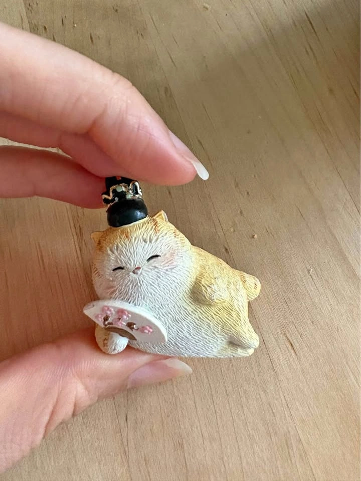 🐱 Cute Lazy Cat Mini Figurine 🌸