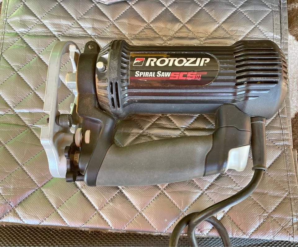 Rotozip Spiral Saw & Plunge Router Attachment