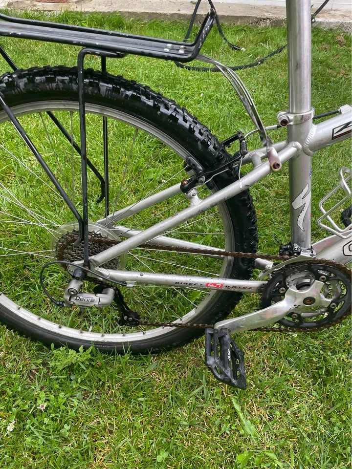 Specialized Rockhopper Mountain Bike – 26” Wheels, Front Suspens - photo 5