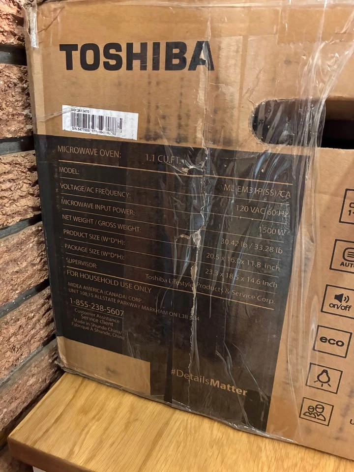 Toshiba stainless steel countertop microwave - photo 3