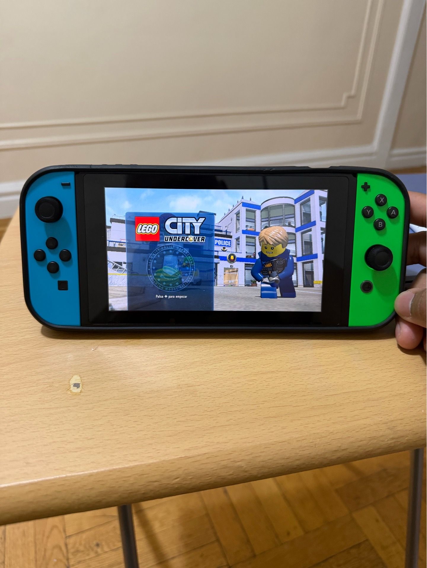 Nintendo Switch in good condition, fully functional, with 8 game - photo 5