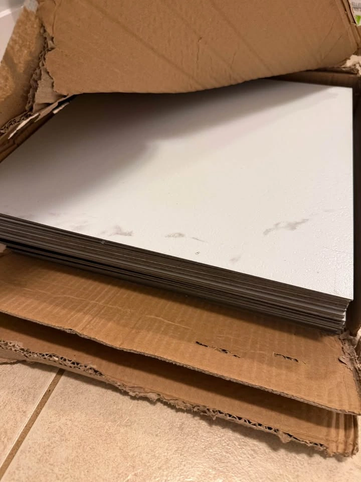 50 White Marble Peel and Stick Floor Tiles - photo 3