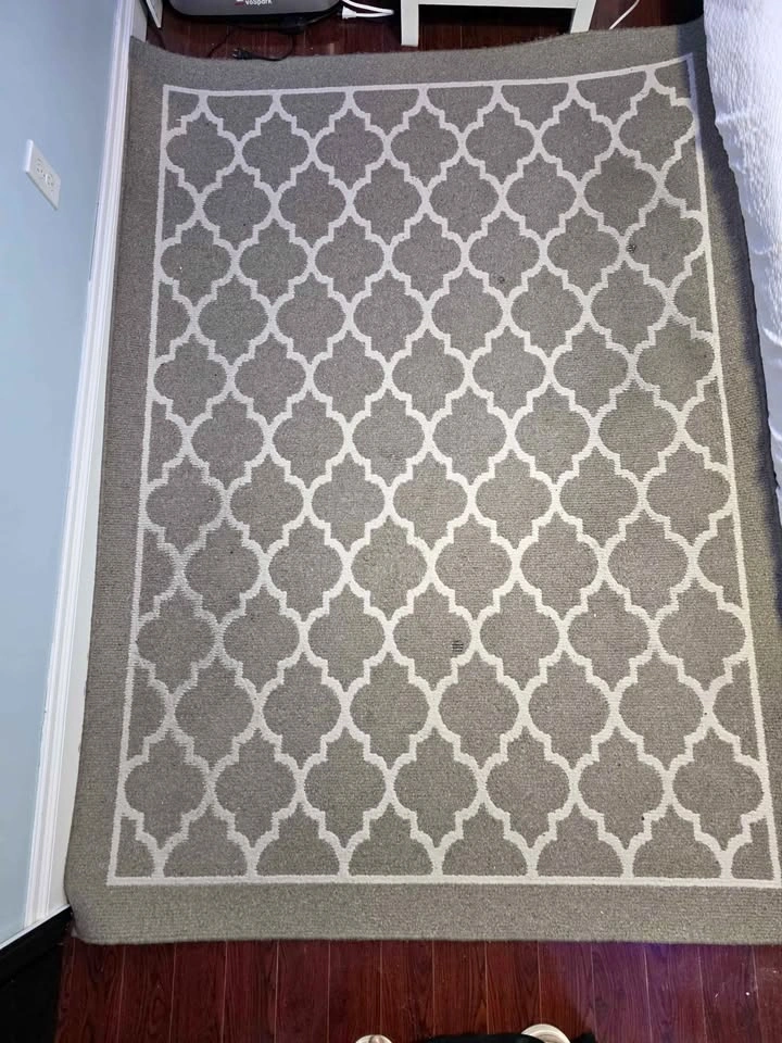 Rug. Must go by Jun 29