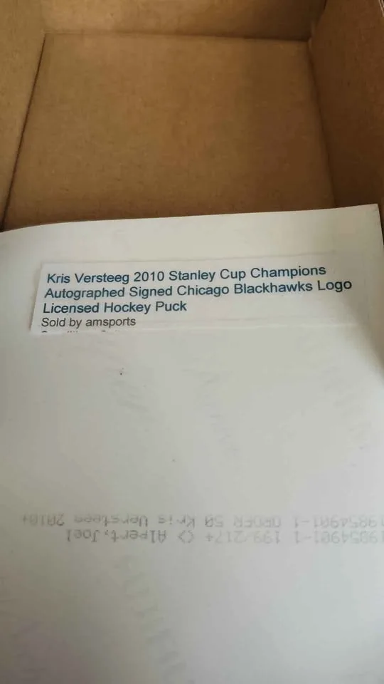 Kris Versteeg Signed Stanley Cup Champions Puck image indicator(5)