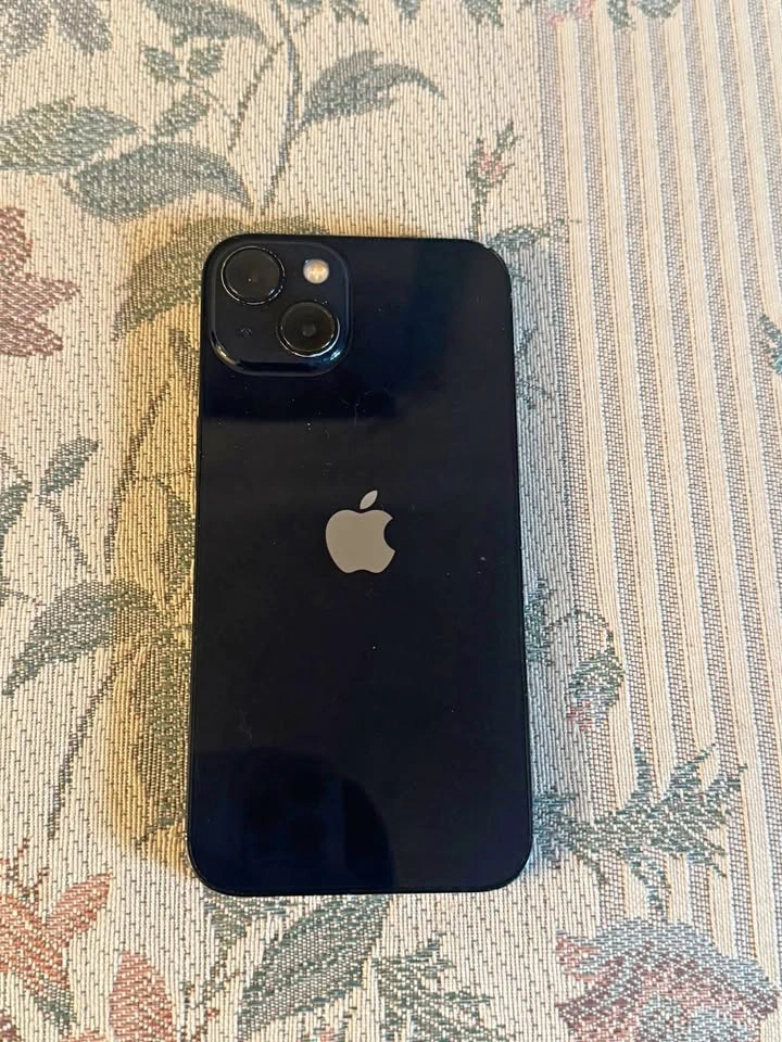 iPhone 13 128GB 84% Battery Health
