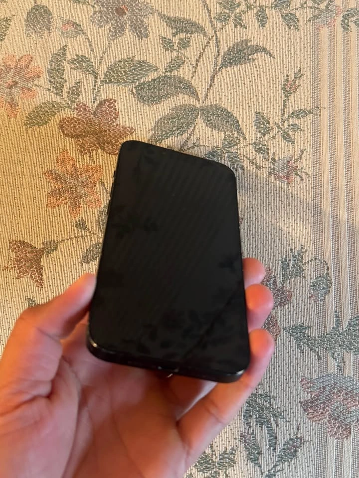 iPhone 13 128GB 84% Battery Health - photo 2