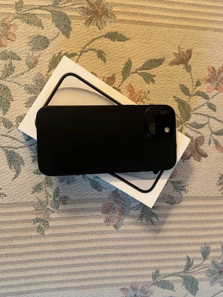 Iphone 15 128GB 89battery health - photo 2