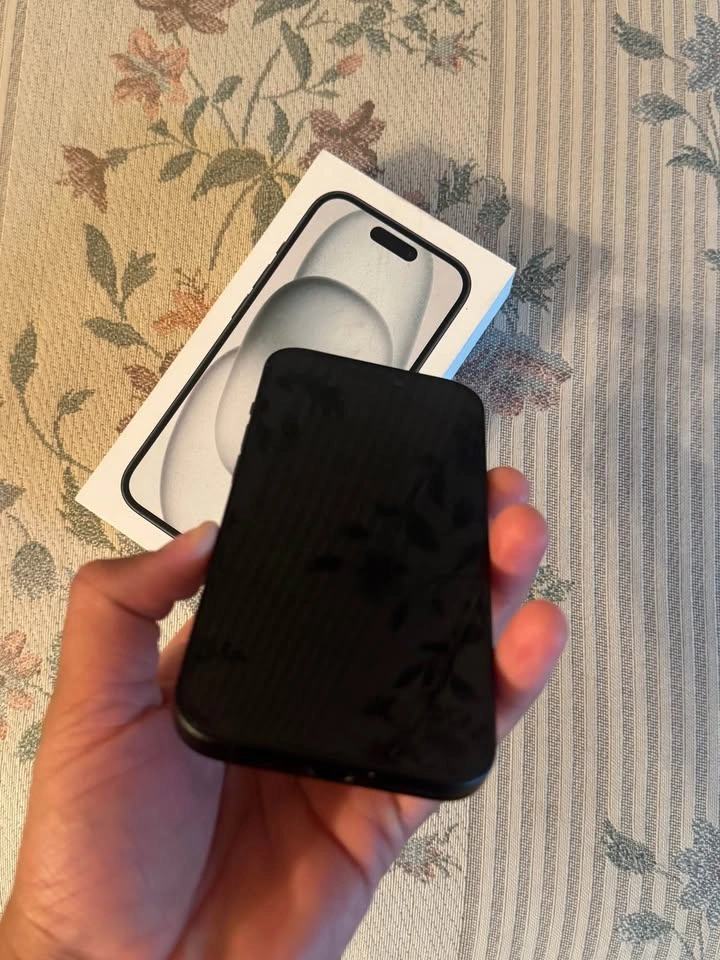 Iphone 15 128GB 89battery health - photo 3