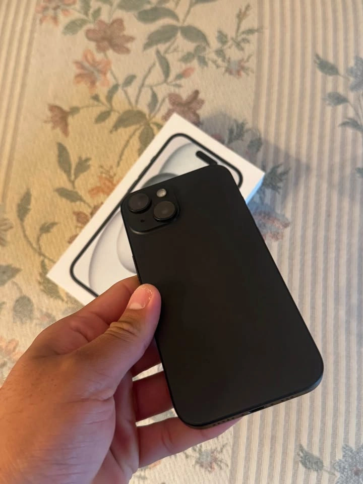 Iphone 15 128GB 89battery health - photo 4