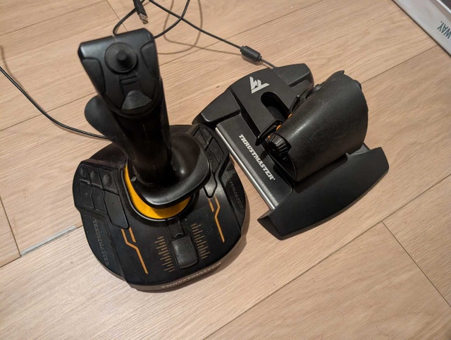 Thrustmaster T16000M + TWCS Throttle