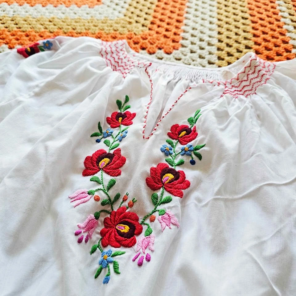 1970s Hungarian Embroidered Floral Hippie Boho Peasant Blouse - photo 2
