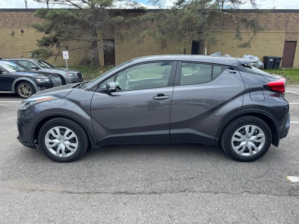 2021 Toyota C-HR - photo 2