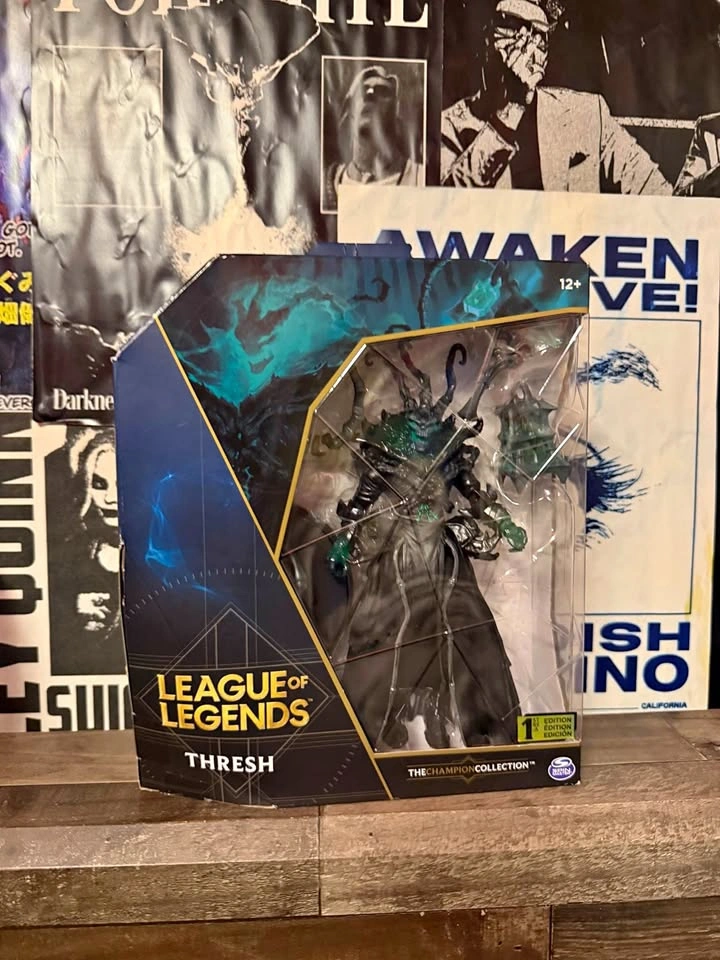 League of Legends Thresh Collectible Figure - New