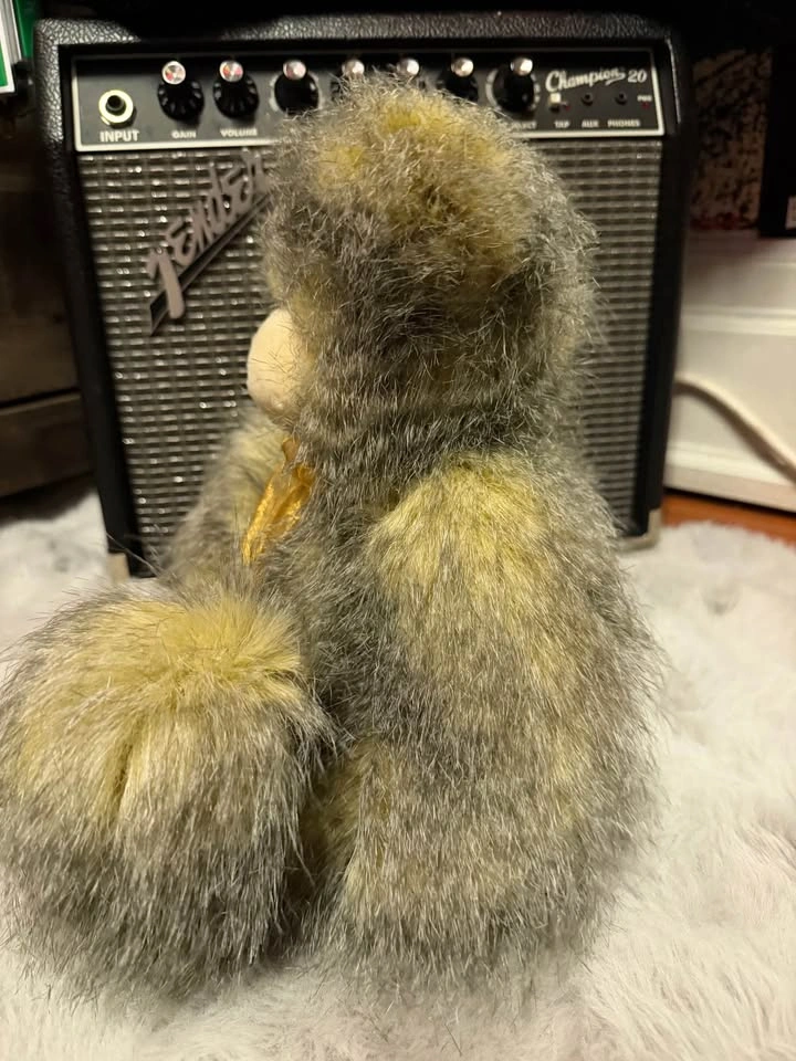 Soft Plush Teddy Bear - Like New - photo 3