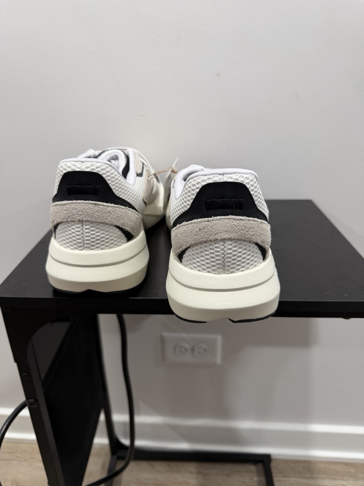 adidas Lightblaze White/Black/Gray Men’s Low Top Sneakers - photo 4