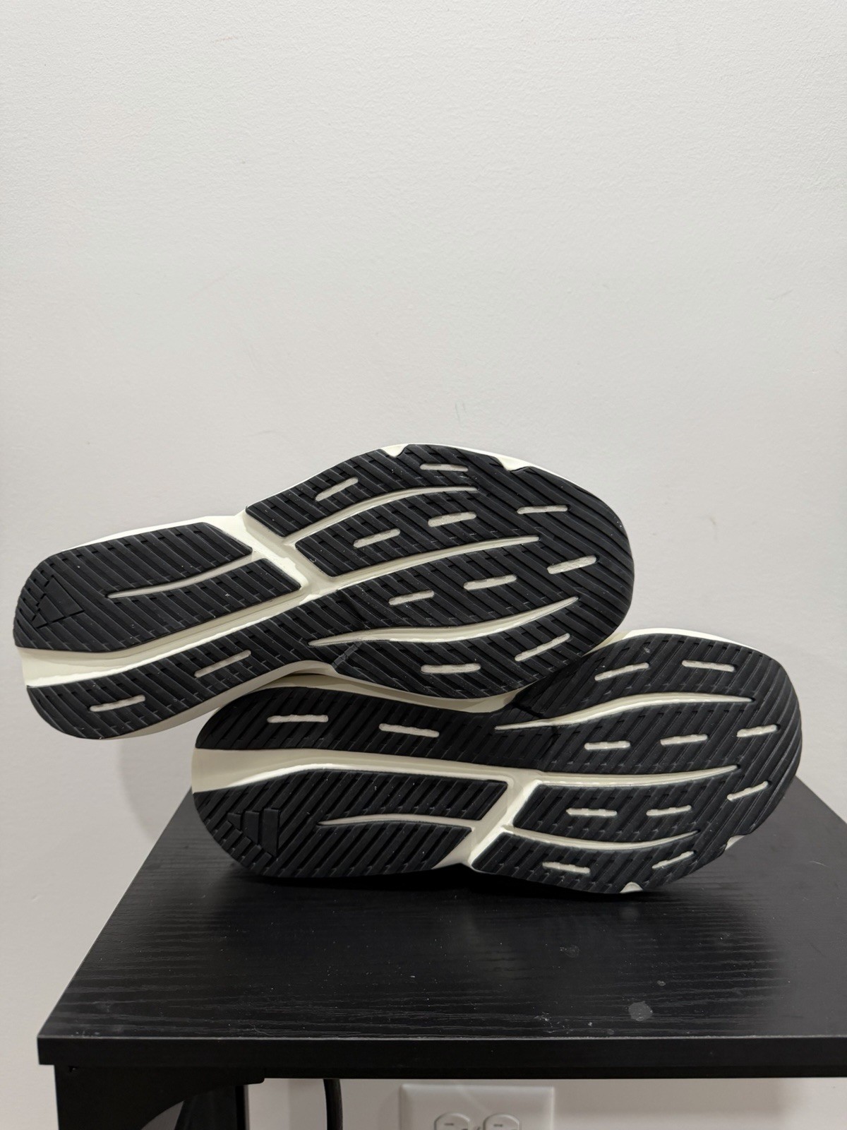 adidas Lightblaze White/Black/Gray Men’s Low Top Sneakers - photo 5
