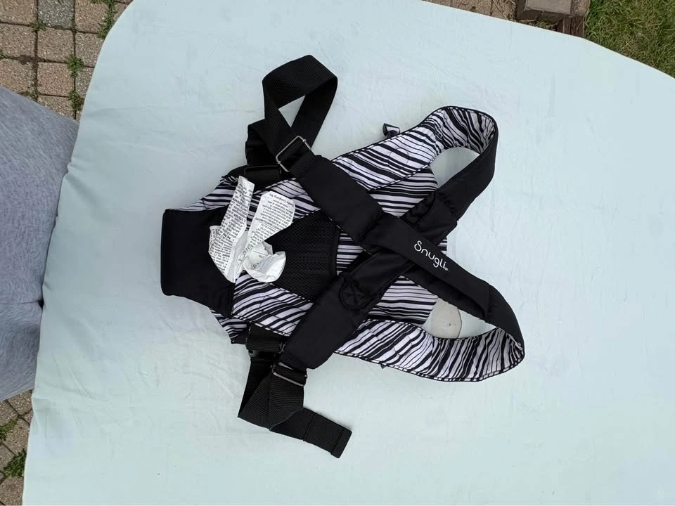 Snugli Baby Carrier - photo 2