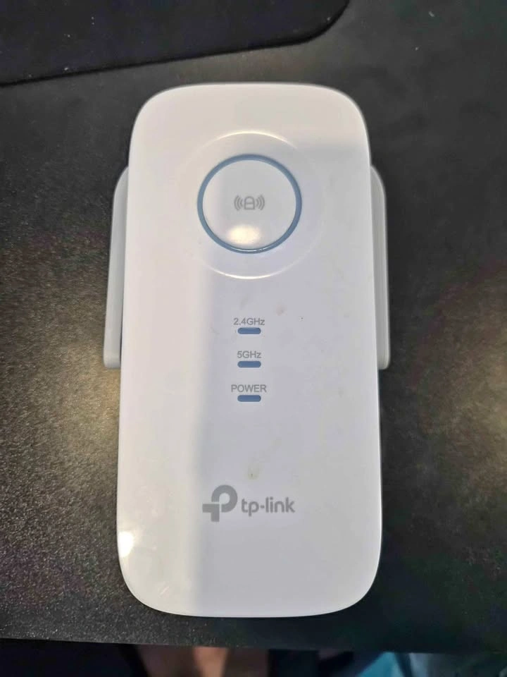 TP-Link AC1900 WiFi Extender (RE550)
