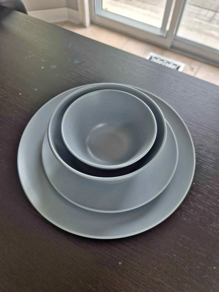 Ikea plates set with cups