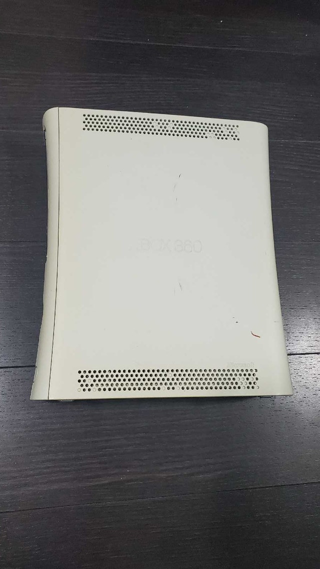 Xbox 360 White Console – Working – Includes Cables - photo 2