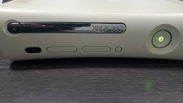 Xbox 360 White Console – Working – Includes Cables - photo 4