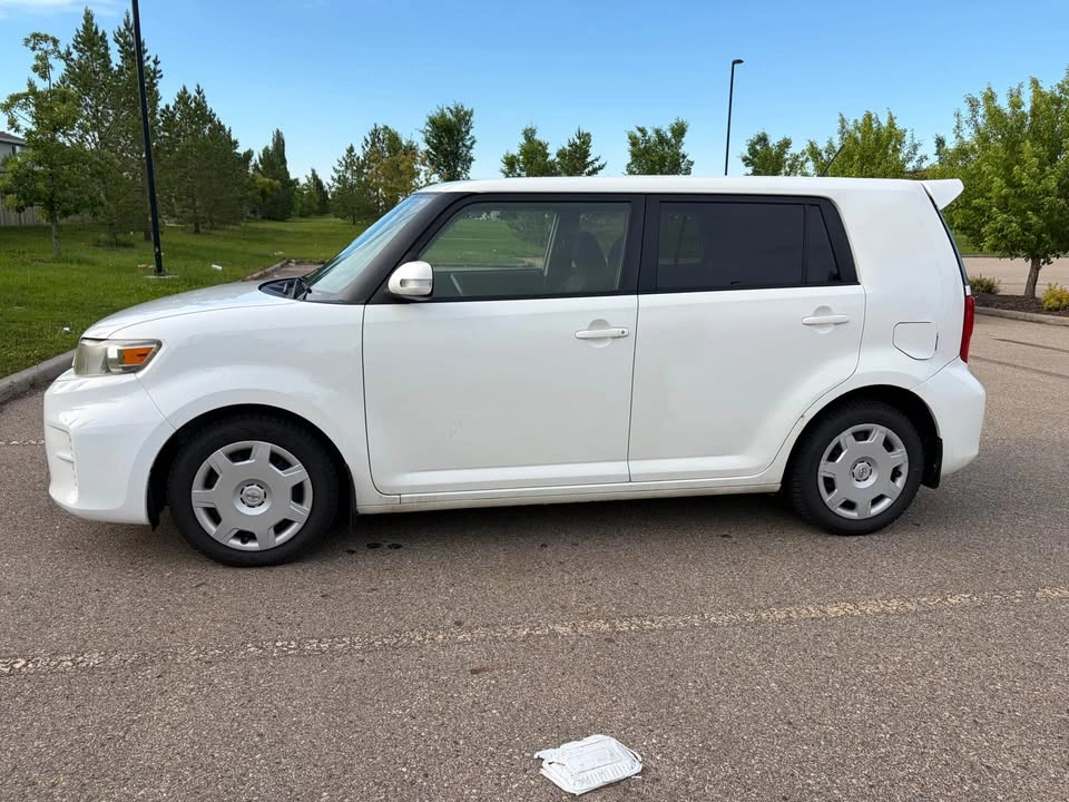 2014 Scion xB - photo 3