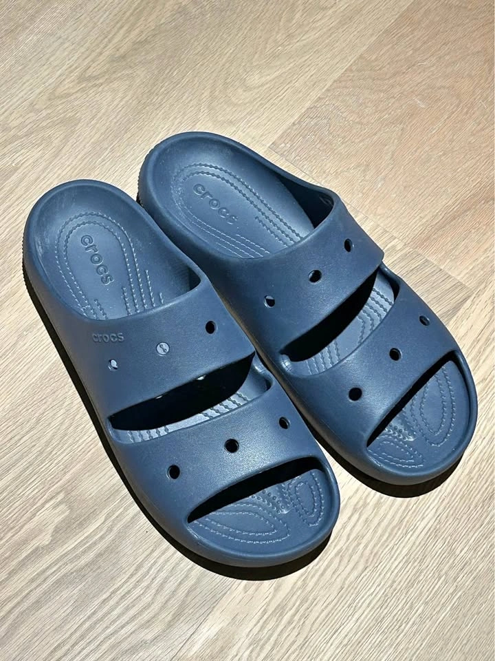Crocs Classic Sandal Men's Size 12 Navy Blue