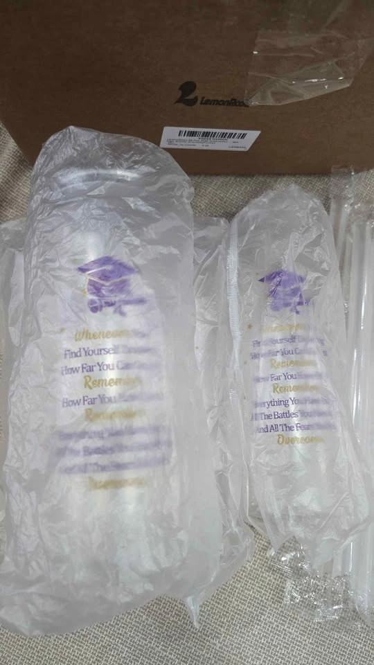 12 Graduation Cups - photo 4