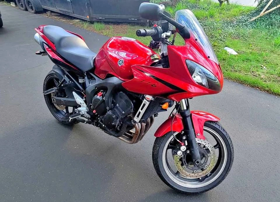 Yamaha FZ6 Red Scarlet Rare Perfect Condition