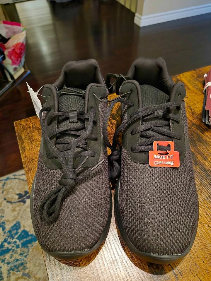 Brand New Black Men's 10 Wide Running Shoes - photo 2