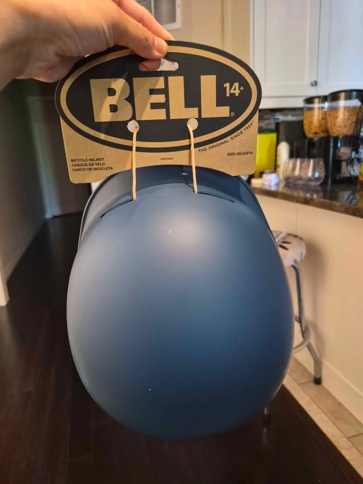 Brand New Bell Adult Bike Helmet Blue Adjustable - photo 2