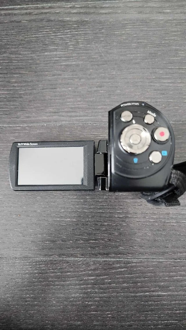 HP V5061u Digital Camcorder – Excellent Condition - photo 2