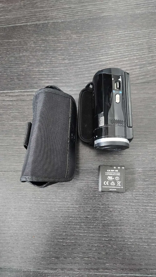 HP V5061u Digital Camcorder – Excellent Condition - photo 4