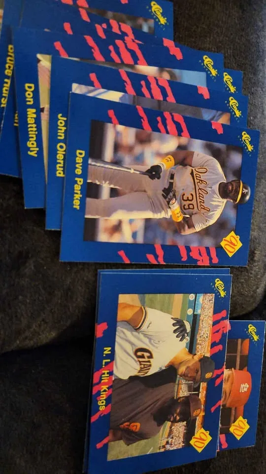 1990 Classic 150 baseball cards image indicator(4)