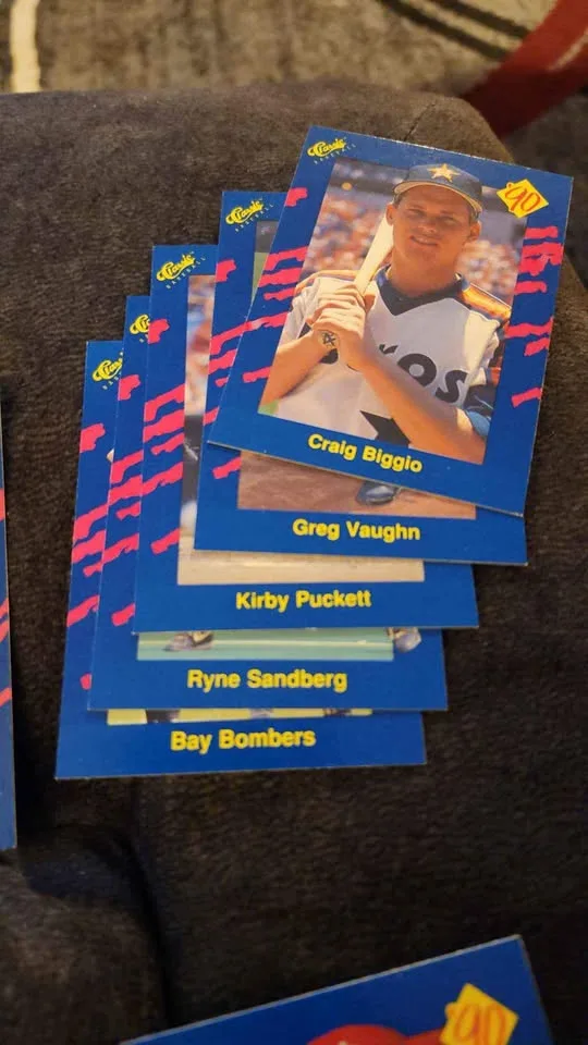 1990 Classic 150 baseball cards image indicator(7)