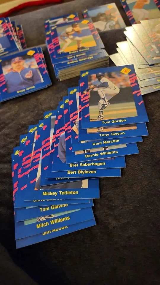 1990 Classic 150 baseball cards image indicator(9)