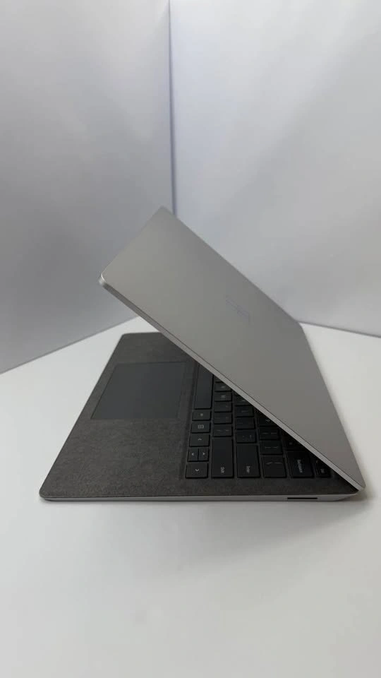 Microsoft Surface Laptop 4 13.5" Touchscreen Ryzen 5 8GB 128GB - photo 3