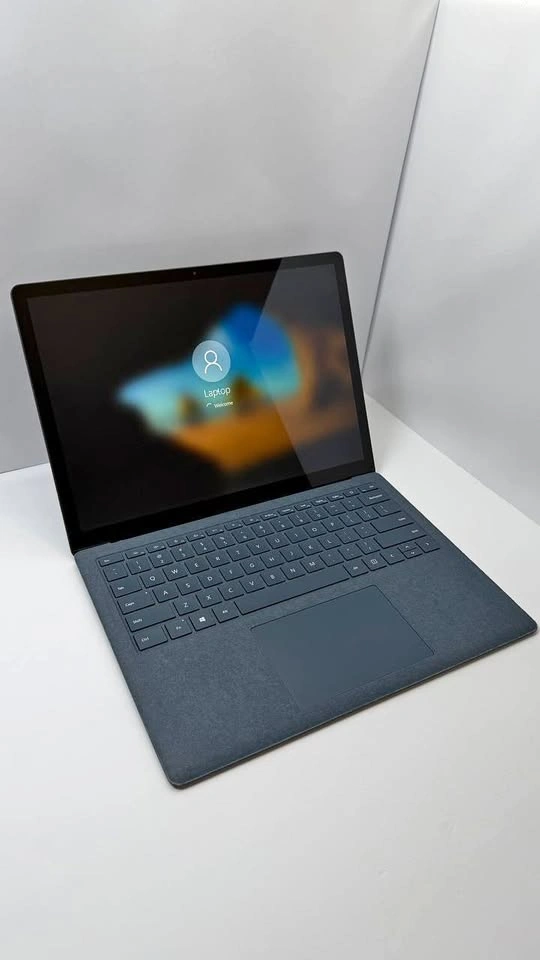 Microsoft Surface Laptop 3 13.5" i5 8GB RAM 256GB SSD