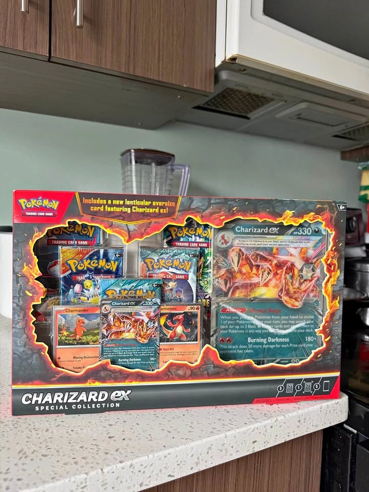 Pokemon Charizard EX Special Collection