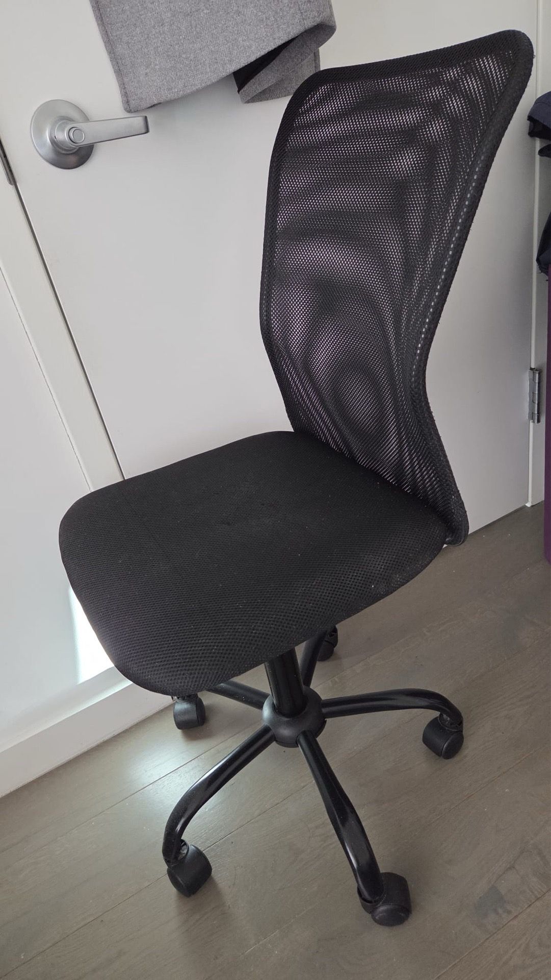 Desk chair - photo 2