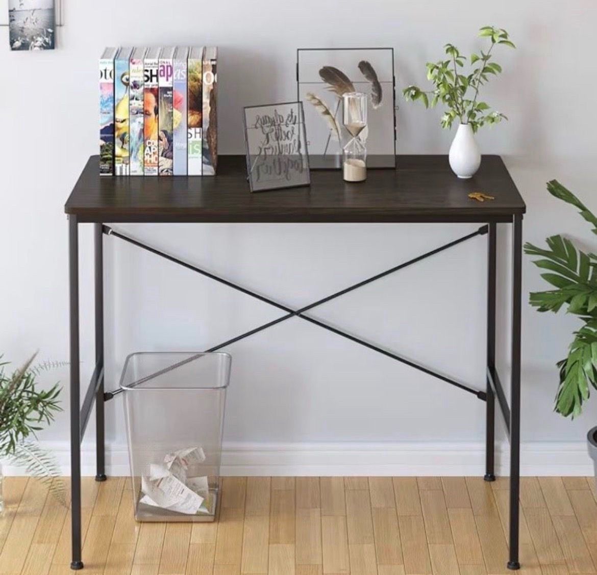 Desk table