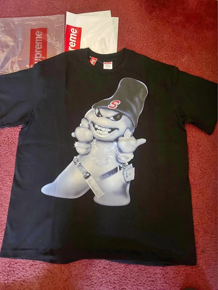 Supreme T-shirt